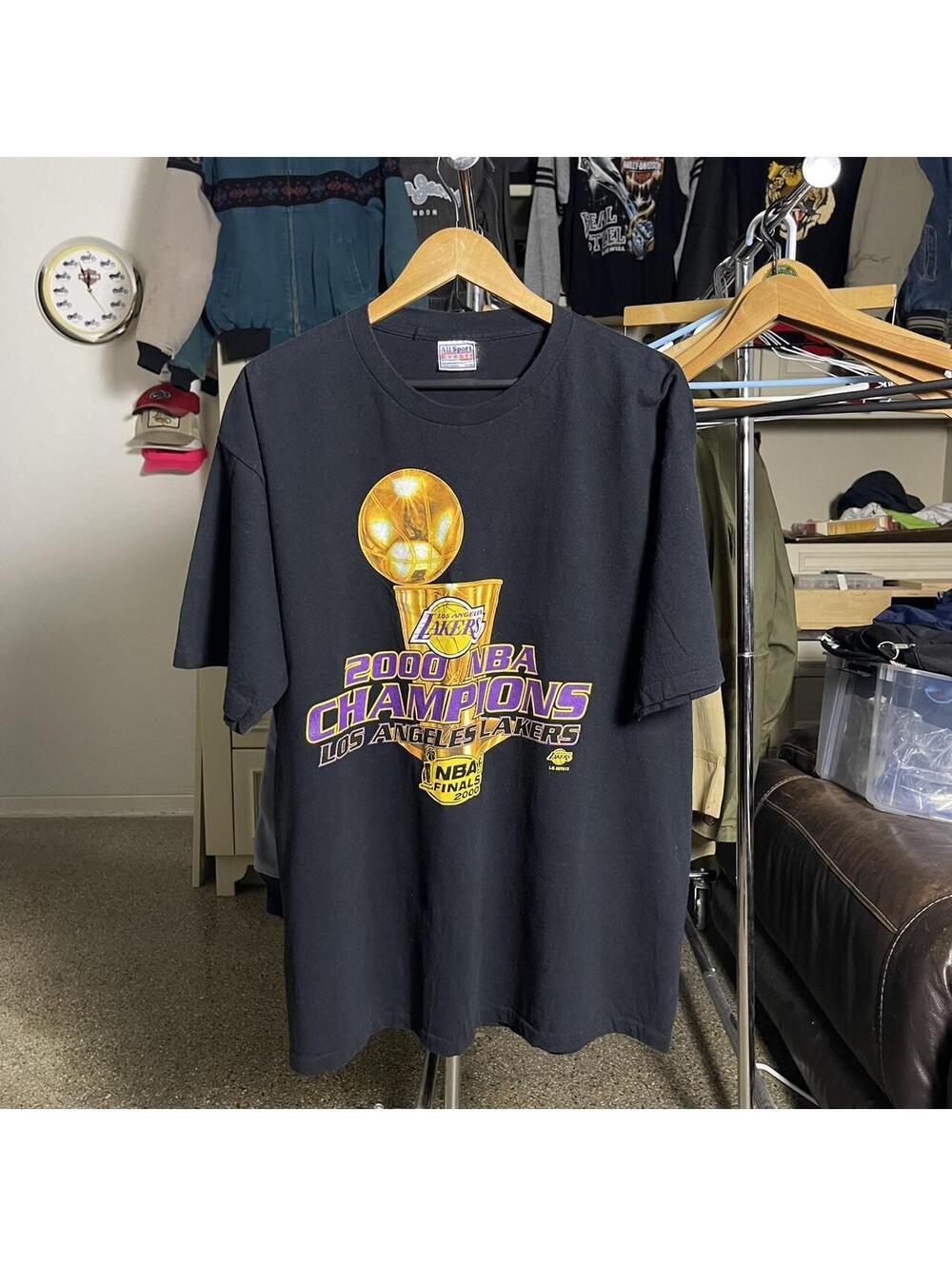 Vintage 2000 NBA Champions Los Angeles Lakers Shirt
